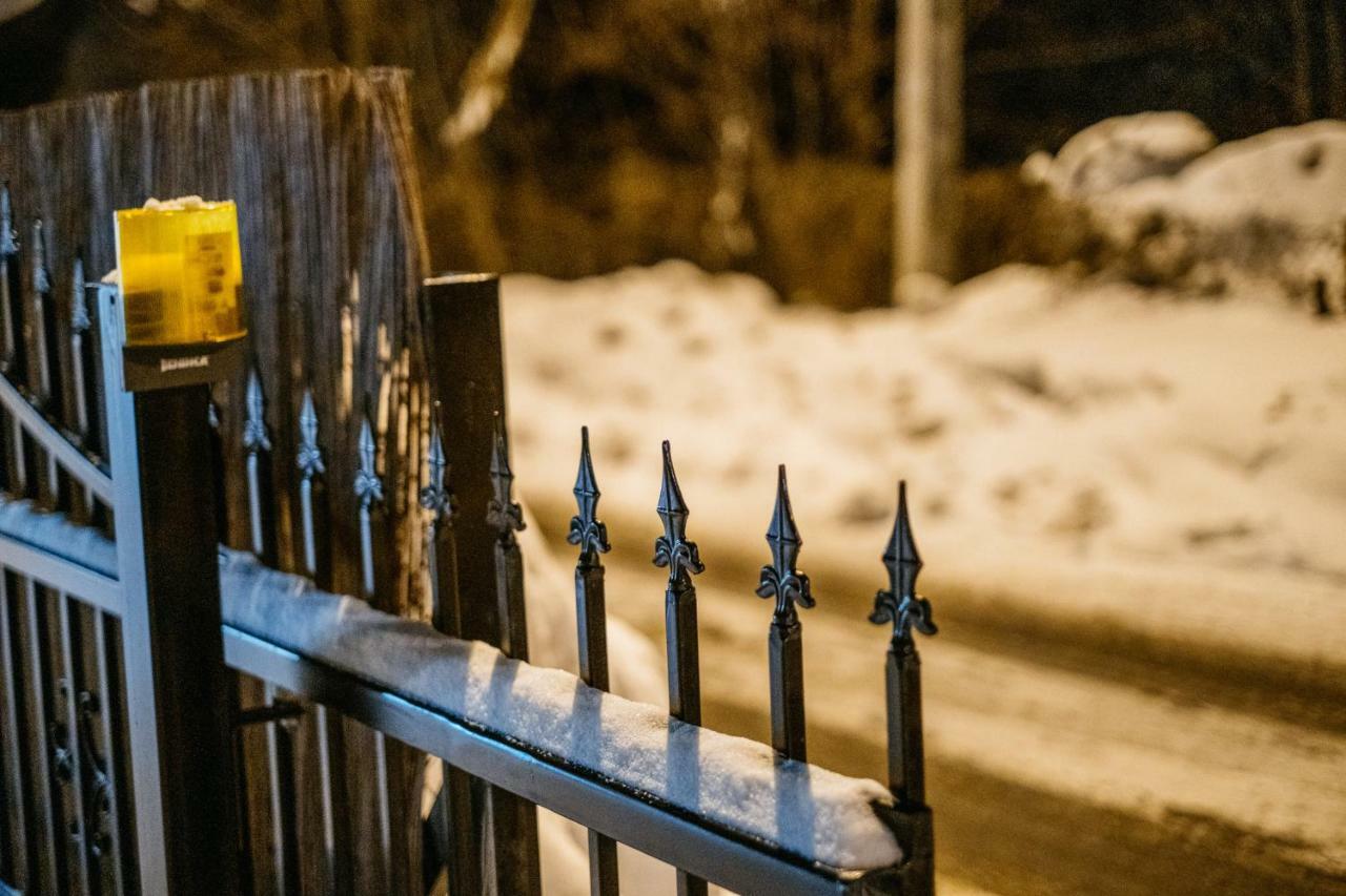 Апартаменти Willa Nad Potokiem Чарни-Дунаєц Екстер'єр фото